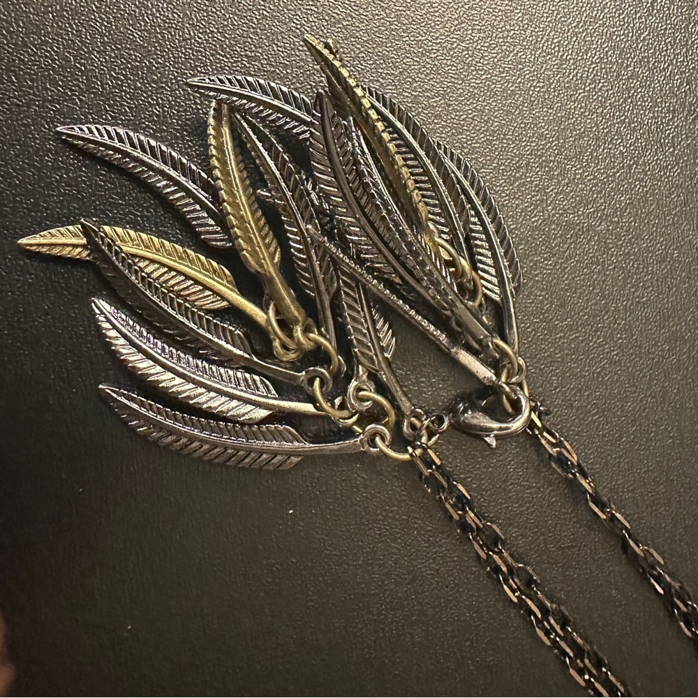 JewelMint Festival layered necklace Tri-colored Black Copper Gold feathers - Picture 2 of 13